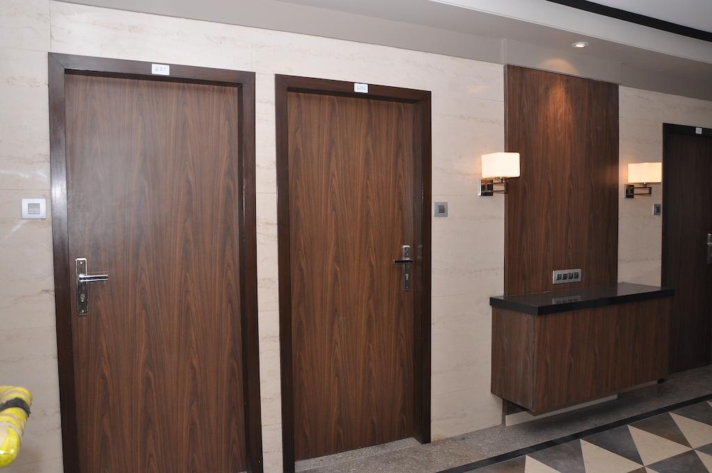 Hotel Imperial Executive, Andheri Mumbai Exterior photo