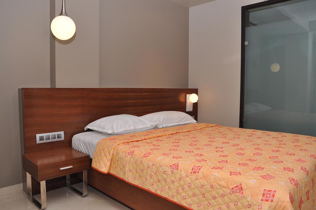 Hotel Imperial Executive, Andheri Mumbai Exterior photo