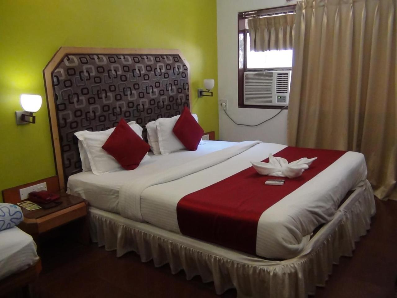 Hotel Imperial Executive, Andheri Mumbai Exterior photo